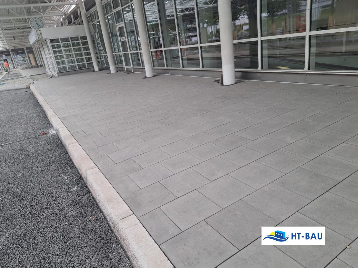 Außenanlage mit Sitzbereich – GaLaBau