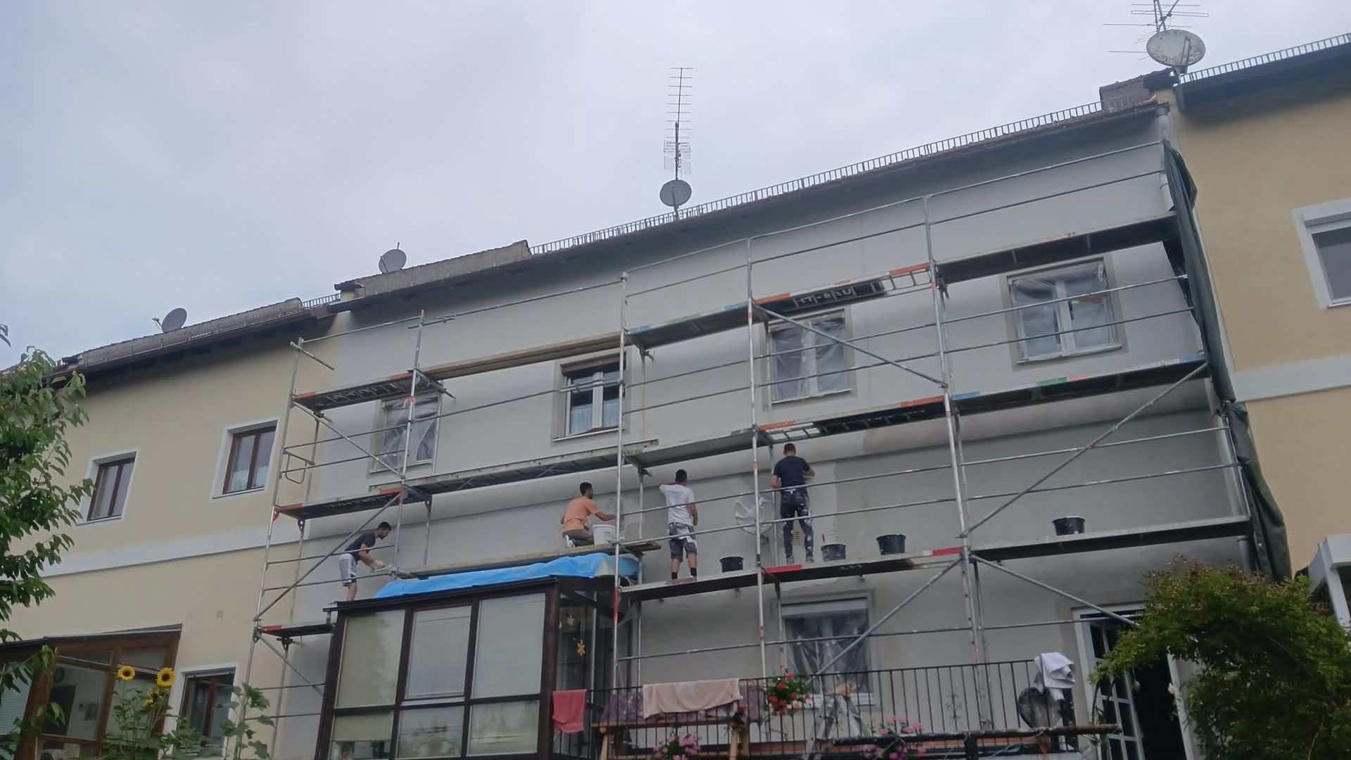 Außenputz an Wohnhaus – Innen & Außenputz